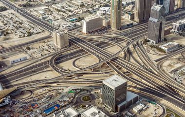 Explore United Arab Emirates - 7 destinations